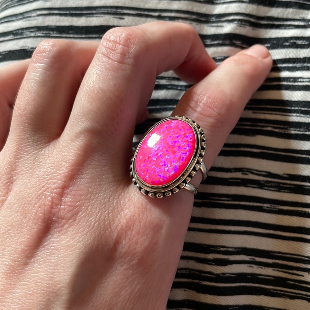DISCONTINUED GOLDIE LEW POPPY RING size 8